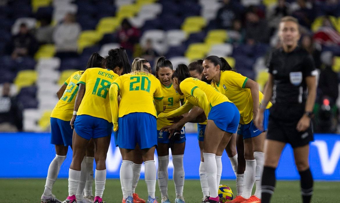 Jogos do Brasil na Copa do Mundo feminina mudam expediente em órgãos  públicos de Pernambuco; confira - Folha PE